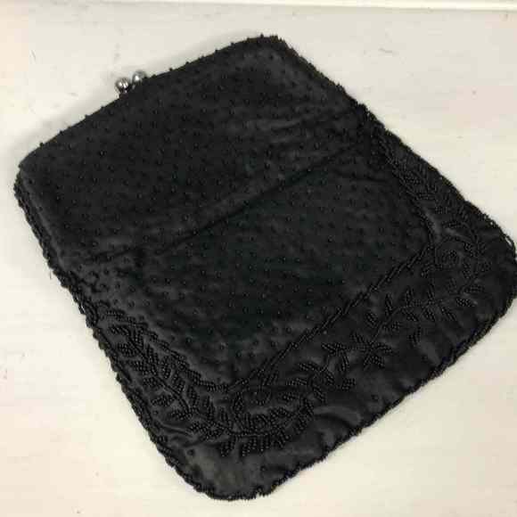 Hand beaded made in Hong Kong evening clutch bag 9" x 8" - Picture 5 of 8